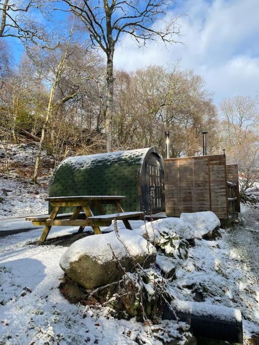 バーマスPine Cosy Winter Cabin - Hot Tub & Log Burnerアパートメント エクステリア 写真